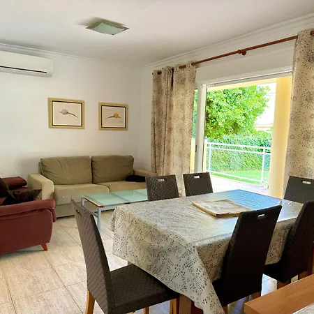 Clemenvilla Locdenia Apartment